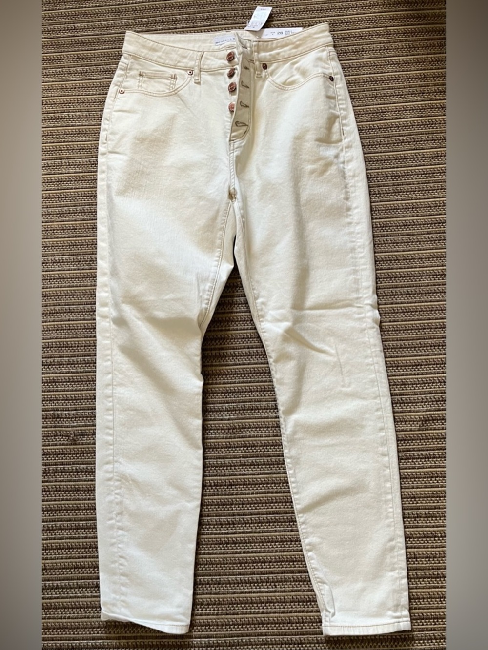 LOFT Curvy High-Waist Skinny Ankle Jeans in Cream